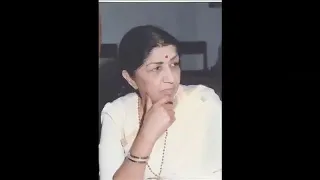 Patriotic song sung by LATA JI "such and awesome and  beautiful #legend