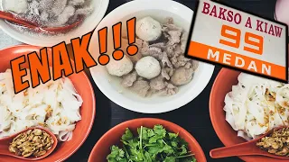 FIRST time trying Bakso Akiaw 99 - Indonesian Food in Jakarta, Indonesia (Java Episode 4)