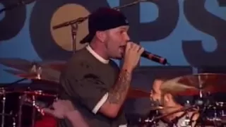 Limp Bizkit - Take A Look Around Live @ Top Of The Pops 2000