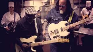 Smokin' Joe Kubek & Bnois King - "Cornbread"