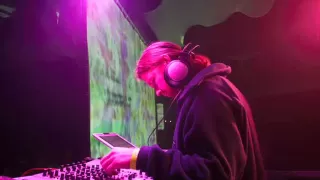 Aphex Twin - Heliosphan Live