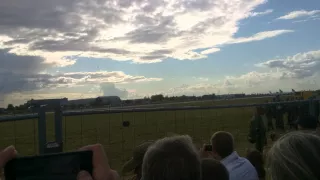 МАКС 2015. МИГ-29 против болида Формула-3