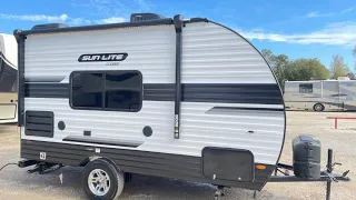 Atascocita Rv Sales Walkthrough Of Our New 2022 Sun Lite Classic 16bh