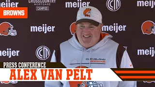 Alex Van Pelt on Nick Chubb and Kareem Hunt: "They complement each other so well"