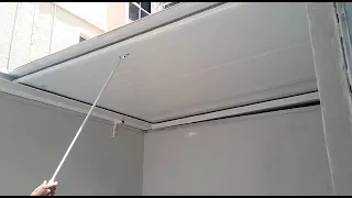 TOLDO RETRÁTIL MANUAL COM TELHA SANDUÍCHE TIPO FORRO