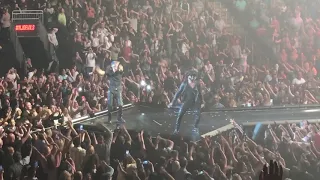 Enrique Iglesias  - "Bailando" - Prudential Center (Newark NJ)