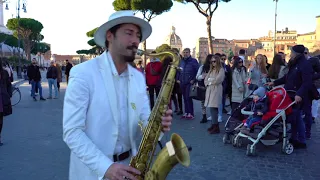 "Numa Numa" - STREET SAX PERFORMANCE in Rome