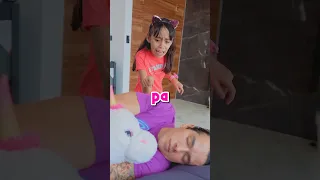 Cuando intentas levantar sutilmente a tus papas!! 🤣🤣