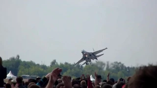 Дерзкая посадка на Су-35 / Su-35 Crazy Landing