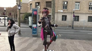 Human Statue: La Rambla Barcelona