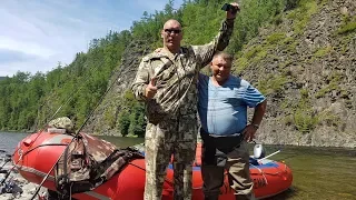 Николай Валуев с друзьями на реке Анюй