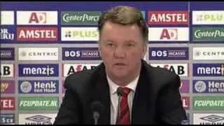 Woordenwisseling Ron Jans en Louis van Gaal