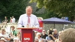 SPD-Kanzlerkandidat Steinbrück wegen Putzfrau erpresst