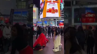 Jhume re Gori in Toronto | Garba on Dundas Square |Divya Lotlikar and Simran Pahuja