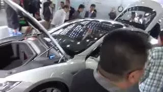 Tesla S и другие автомобили выставки Hi-Tech