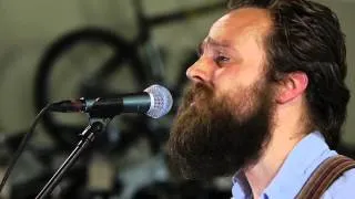 Iron & Wine - Upward Over The Mountain (Live on KEXP)