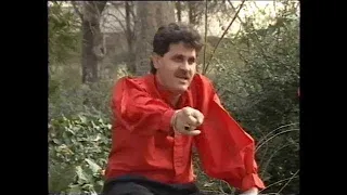 Bódi Guszti  - Káná máncá szánász (1995) Guszti hallgató