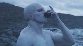 The Alien Drinks A Cup Of Poison And Accidentally Creates Humanity!