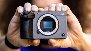 OFFICIAL SONY FX30 Hands-On Preview (vs Sony a7 IV, Sony a7C, Canon R7, Sony ZV-E10)