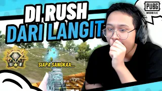 SIAPA SANGKA DIRUSH MUSUH DARI LANGIT !! SOLO VS SQUAD HAMPIR GAGAL !! #pubgmobile