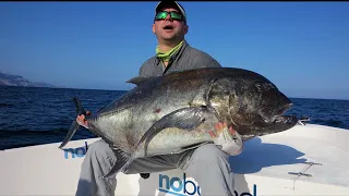 GT POPPING WORLD's BIGGEST GIANT TREVALLY  OMAN No Boundaries