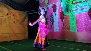 Nagada Sang Dhol Full Song😍 & Rasleela Ram-leela & Deepika Padukone & baby girls dance video😍