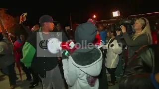 MO: FERGUSON ANTI-POLICE PROTEST  NIGHT