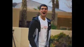 Carlos Alcaraz being hilariously "fool" in a tennis ball prank