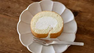 Swiss Roll Cake Recipe - Japanese Cooking 101