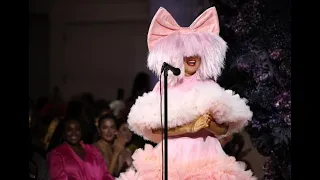 Sia performs 'Diamonds' at New York Fashion Week 2023 (Better Quality)