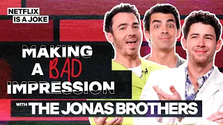 Jonas Brothers Do Impressions Of Pete Davidson, Seinfeld & More | Jonas Brothers Family Roast