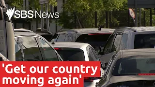 Footage shows huge queues for fuel in the UK | SBS News