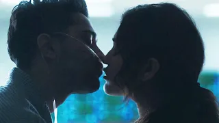 The Resident 5x02 / Kiss Scene — Devon and Leela (Manish Dayal and Anuja Joshi)