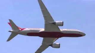 Boeing 787 Dreamliner : First fly-by at the Paris Air Show