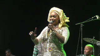 CONCERT DES 30 ANS  DE LA DIVA OUMOU SANGARE partie 4 par BEN BD PROD