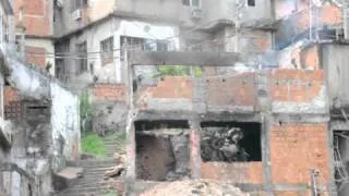 Policía explota búnker de drogas en favelas de Rio
