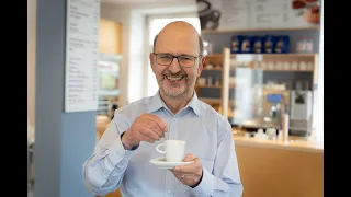 Mathematikum: Auf eine Tasse Kaffee mit Prof. Beutelspacher "Eins, zwei, viele Unendlichkeiten"