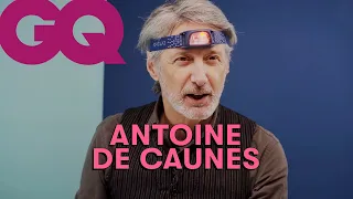 Les 10 Essentiels d’Antoine de Caunes (appareil photo, casquette, pipe...) | GQ