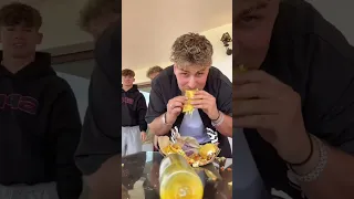 Bottle-Flip Challenge 😂🌮 | Ehrenmannrius