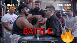 Larry Wheels (Akimbo69 VS Mazahir) arm wrestling