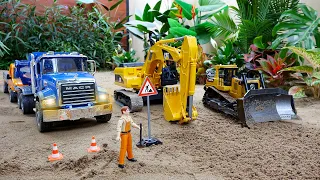 덤프트럭 중장비 포크레인 자동차 장난감 트럭놀이 Dump Truck Excavator Car Toy Play