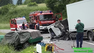 [PKW CONTRA LKW] - Tödlicher Verkehrsunfall - Rettungshubschrauber im Einsatz | Waldenbuch