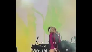 Miley Cyrus singing Wrecking Ball and Nothing Compares 2 U at ACL Festival 2021