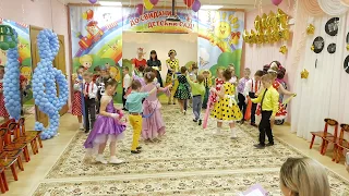 Выпускной в детском саду в стиле "Стиляги шоу", прощание с воспитателями.