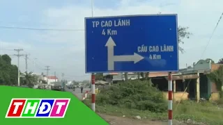 Thay bảng chỉ dẫn đường lên cầu Cao Lãnh | THDT