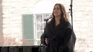 Alanis Morissette - Rest (Lisa Marie Presley Funeral) 01/22/2023 1080p