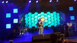 Bruninho e Davi(Abertura/Beija flor me beija)  Faismo 2017