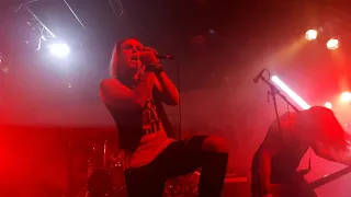 Crashdiet- we are the legion live at indoor summer festival