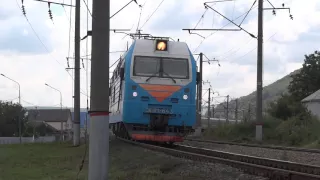 ЭП1М-643 с пассажирским поездом