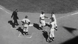 WS1956 Gm1: Robinson's solo home run off Ford